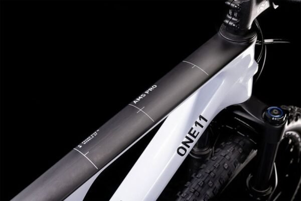 Cube AMS ONE11 C:68X Pro 29 flashwhite´n´carbon – Bild 2