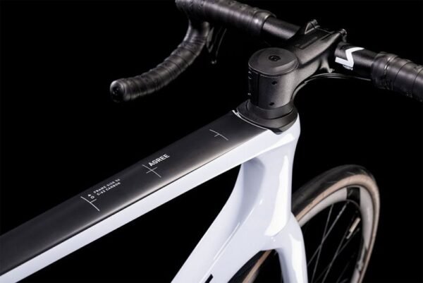 Cube Agree C:62 flashwhite´n´carbon – Bild 2