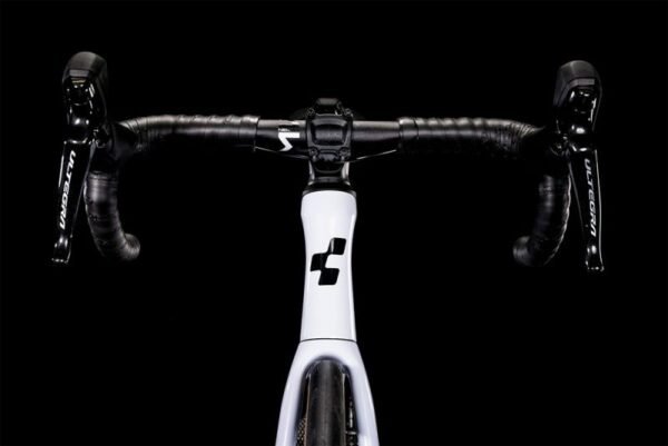 Cube Agree C:62 flashwhite´n´carbon – Bild 5